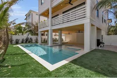 2215 Avenue C, Bradenton Beach, FL 34217 - Photo 5