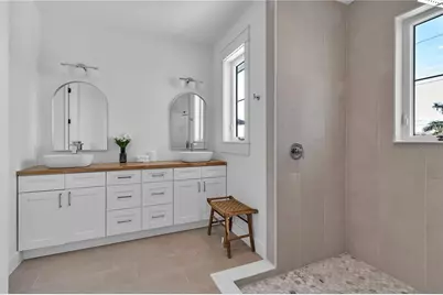 2215 Avenue C, Bradenton Beach, FL 34217 - Photo 55