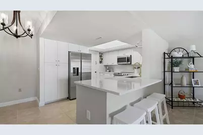 199 Whispering Sands Drive #204, Sarasota, FL 34242 - Photo 15