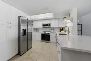 199 Whispering Sands Dr, Sarasota, FL 34242 - Photo 13