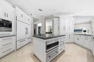 1655 South Dr, Sarasota, FL 34239 - Photo 13