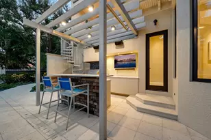 1655 South Dr, Sarasota, FL 34239 - Photo 57