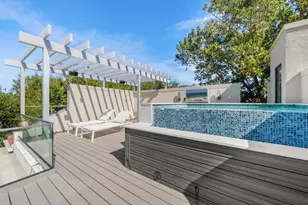 1655 South Dr, Sarasota, FL 34239 - Photo 43