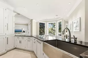 1655 South Dr, Sarasota, FL 34239 - Photo 15