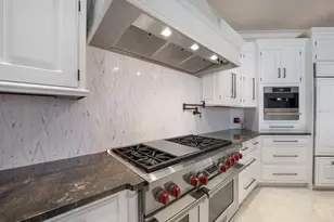 1655 South Dr, Sarasota, FL 34239 - Photo 19