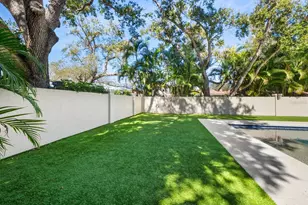 1655 South Dr, Sarasota, FL 34239 - Photo 47