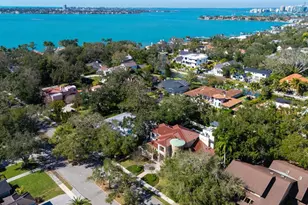 1655 South Dr, Sarasota, FL 34239 - Photo 65