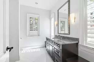 1655 South Dr, Sarasota, FL 34239 - Photo 29