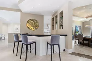 1655 South Dr, Sarasota, FL 34239 - Photo 9