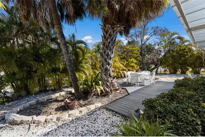 419 Clark Drive, Holmes Beach, FL 34217 - Photo 37