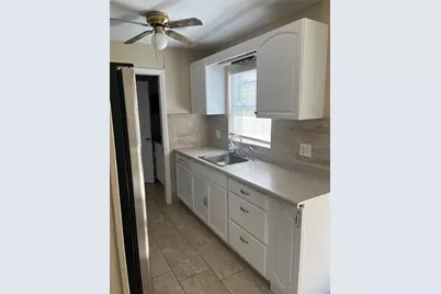 50 Midwest Parkway, Sarasota, FL 34232 - Photo 5