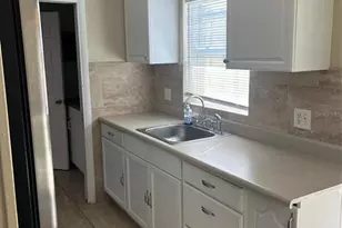 50 Midwest Pkwy, Sarasota, FL 34232 - Photo 5