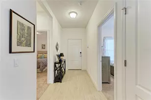 12807 Seasong Ter, Bradenton, FL 34211 - Photo 9