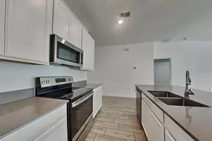 510 Donna Dr, Brandon, FL 33510 - Photo 5