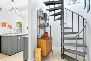 112 16th St W, Bradenton, FL 34205 - Photo 17