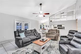 1510 Georgetowne Ln, Sarasota, FL 34232 - Photo 5