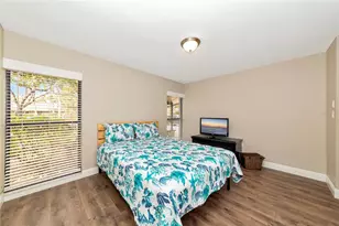 4689 Oak Forest Dr E, Sarasota, FL 34231 - Photo 29