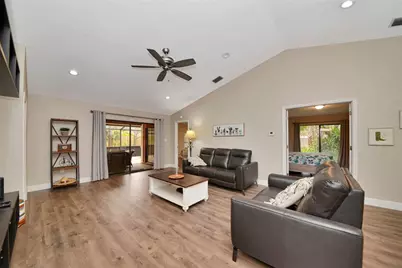 4689 Oak Forest Drive E #1, Sarasota, FL 34231 - Photo 7