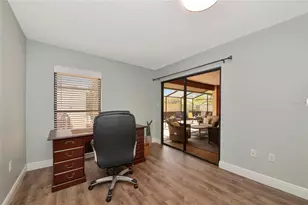 4689 Oak Forest Dr E, Sarasota, FL 34231 - Photo 19