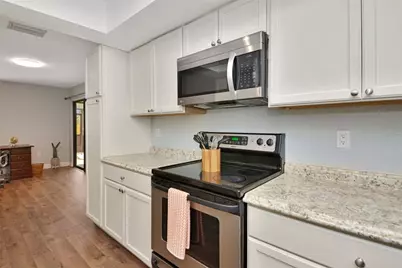 4689 Oak Forest Drive E #1, Sarasota, FL 34231 - Photo 17