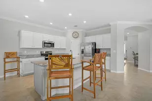 10209 Fiddlewood Dr, Venice, FL 34293 - Photo 9