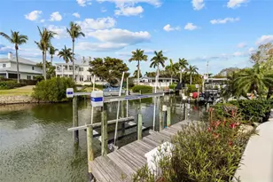 1749 Sandalwood Dr, Sarasota, FL 34231 - Photo 27