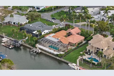 1749 Sandalwood Drive, Sarasota, FL 34231 - Photo 47