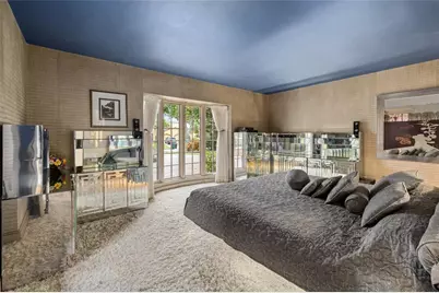 1749 Sandalwood Drive, Sarasota, FL 34231 - Photo 25