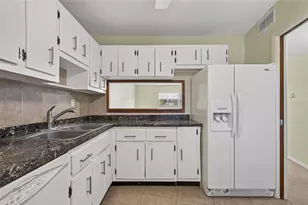 245 Center Rd, Venice, FL 34285 - Photo 11