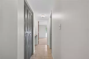 245 Center Rd, Venice, FL 34285 - Photo 23
