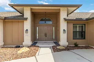 4364 Presidential Ave Cir E, Bradenton, FL 34203 - Photo 5