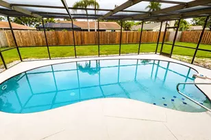 1526 Georgetowne Ln, Sarasota, FL 34232 - Photo 33