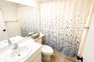 1526 Georgetowne Ln, Sarasota, FL 34232 - Photo 27