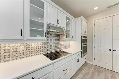 3519 74th Avenue Circle E, Sarasota, FL 34243 - Photo 17