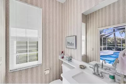 8684 Woodbriar Drive, Sarasota, FL 34238 - Photo 19