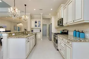 12235 Thornhill Ct, Lakewood Ranch, FL 34202 - Photo 7