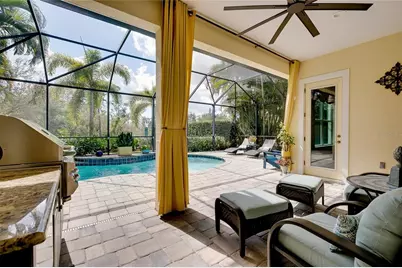 12235 Thornhill Court, Lakewood Ranch, FL 34202 - Photo 5