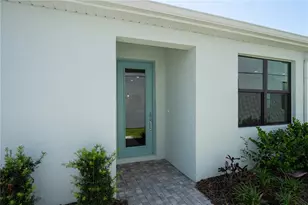 5854 Windbreak Ct, Apollo Beach, FL 33572 - Photo 3