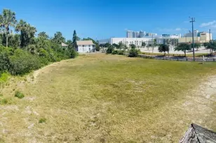 11 N Hollywood Ave, Daytona Beach, FL 32118 - Photo 1