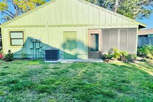 5061 Barrington Cir, Sarasota, FL 34234 - Photo 37