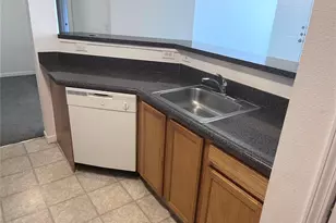 4802 51st Street W, Bradenton, FL 34210 - Photo 7