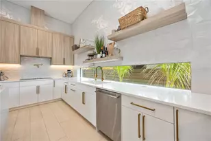 2314 Prospect St, Sarasota, FL 34239 - Photo 7