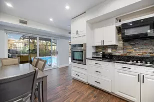 432 Country Club Dr, Oldsmar, FL 34677 - Photo 11