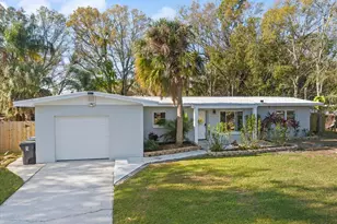 432 Country Club Dr, Oldsmar, FL 34677 - Photo 1