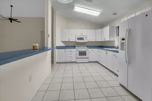 3108 Live Oak Ln, Palmetto, FL 34221 - Photo 5