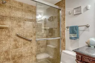 1001 Benjamin Franklin Dr, Sarasota, FL 34236 - Photo 31