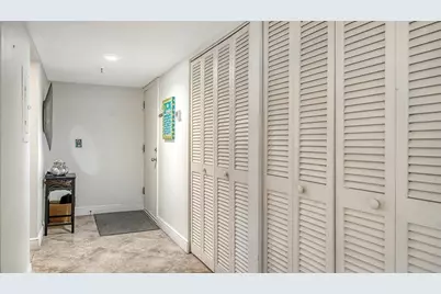 1001 Benjamin Franklin Drive #110, Sarasota, FL 34236 - Photo 5