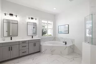 6152 Lungo Lago Dr, Sarasota, FL 34241 - Photo 31