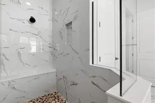 6152 Lungo Lago Dr, Sarasota, FL 34241 - Photo 33