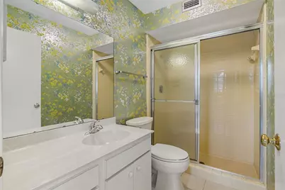 509 Lakeside Drive #509, Bradenton, FL 34210 - Photo 17